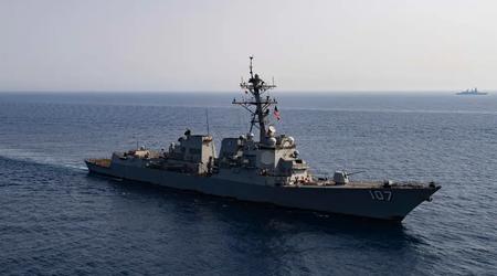 US-Kriegsschiffe stecken im Kampf mit den Houthis im Roten Meer fest