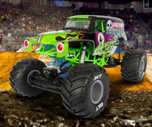 1:10 Axial SMT10 Grave Digger RC ...