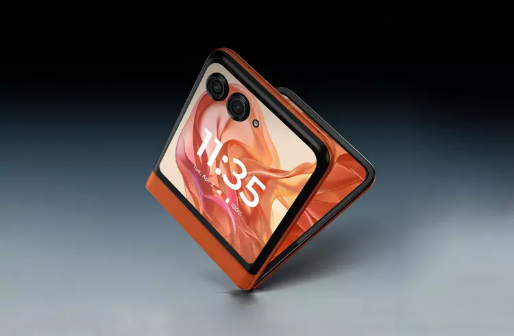 Motorola enthüllt Razr 50 Clamshell mit ...