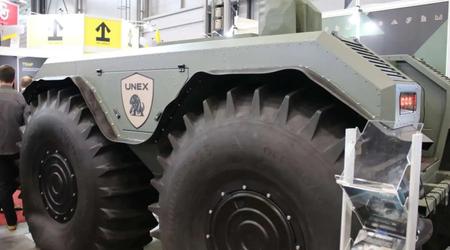 Die tschechisch-ukrainische amphibische Drohne UNEX UGV - eine multifunktionale Plattform für logistische Aufgaben und die Evakuierung Verwundeter - wurde vorgestellt