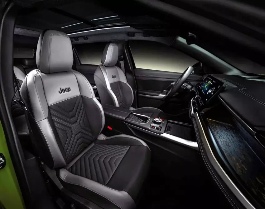 Innenraum des neuen Jeep Compass