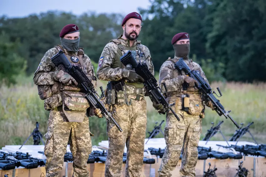 Großbritannien wird nach den USA nicht auf ein neues Kaliber umsteigen, sondern lediglich nach einem modernen Maschinengewehr für seine Armee suchen