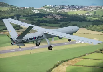 Großbritannien setzt Aufklärungsdrohne über Estland ein, ...