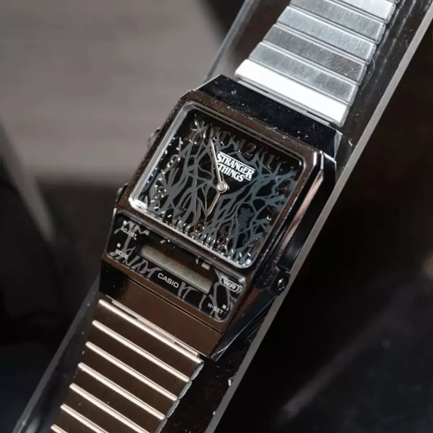 Casio AQ-800 Uhren mit Designelementen aus der Stranger Things Serie