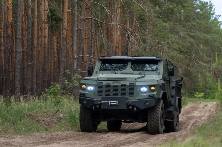 Ukrainisches gepanzertes Fahrzeug VARTA 2 ist ...