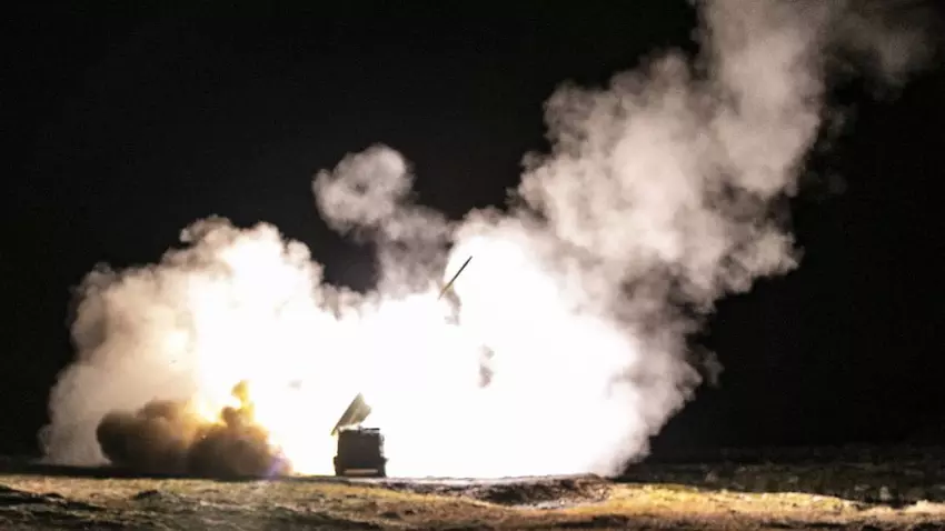 Die USA erhöhen ihre Waffenkäufe und erwägen mehrjährige Verträge über Militärgüter für die Ukraine