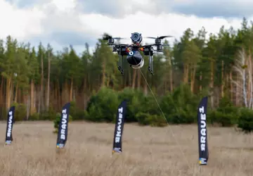 Vietnam präsentiert eigene FPV-Drohnen mit Glasfasertechnik