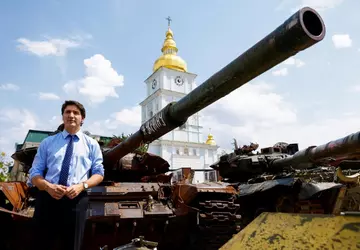 Kanada stellt ein neues 500-Millionen-Dollar-Militärhilfepaket zur ...