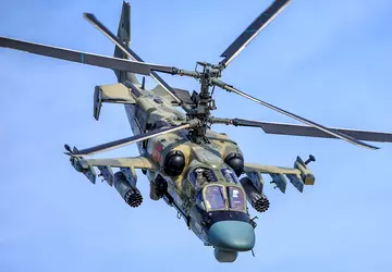 Ukrainische Fallschirmjäger schossen russischen Ka-52 Alligator-Hubschrauber ...