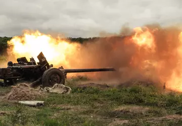 AFU vernichtet russischen MT-LB APC mit ...