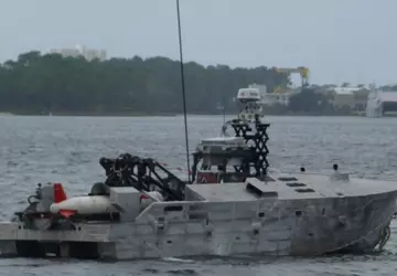 Die US-Marine hat vier weitere unbemannte ...