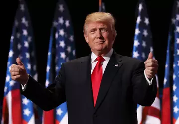 Trump verwechselt Georgia mit dem US-Bundesstaat ...