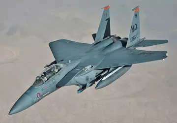 Amerikaner testen F-15E mit neuen kostengünstigen ...