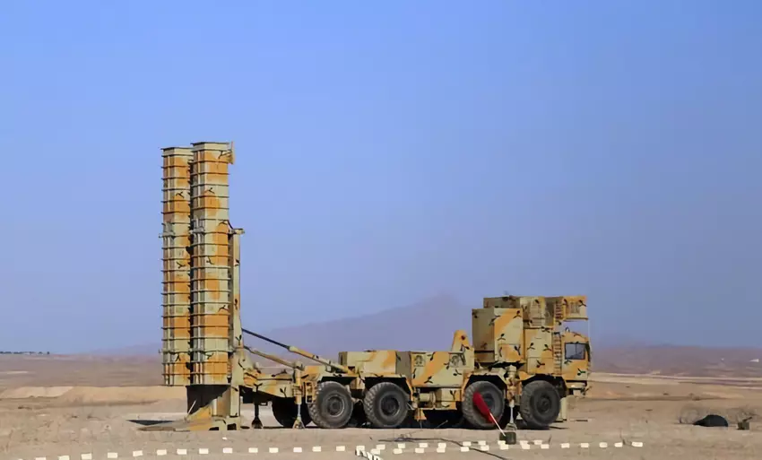 Der Iran hat das aufgerüstete Luftabwehrsystem Bavar-373 vorgestellt, das Luftziele in einer Entfernung von über 300 km treffen kann, darunter auch ballistische Flugkörper