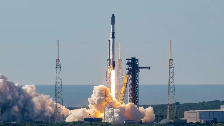 SpaceX hat die Erlaubnis erhalten, weitere ...