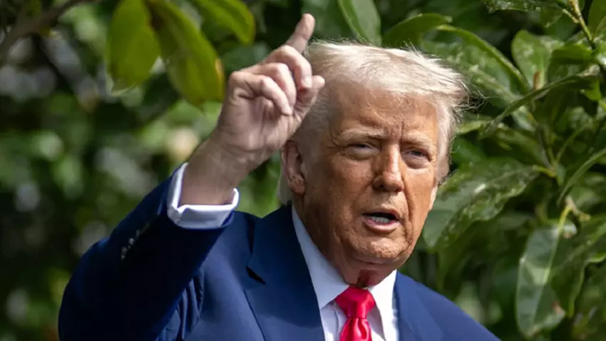 1:0 zugunsten von China? USA nehmen Smartphones, Chips, Speicherkarten, Computer und andere elektronische Geräte von den gegenseitigen Zöllen aus