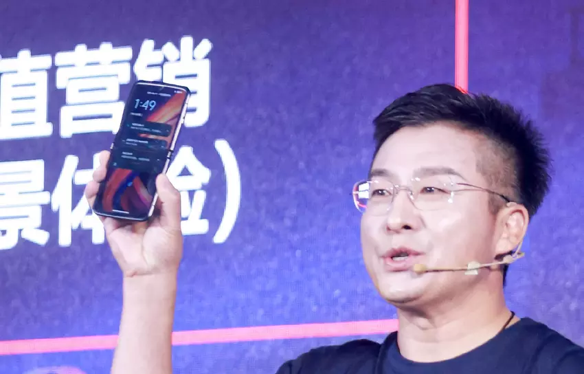 Keine Vorschau: Motorola enthüllt das Moto Razr 2022 im Clamshell-Design, das dem Galaxy Flip 3 ähneln soll