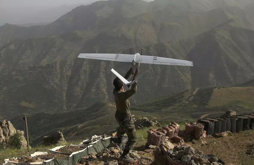 Die AFU zeigte ein exklusives Video der türkischen Bayraktar Mini UAVs