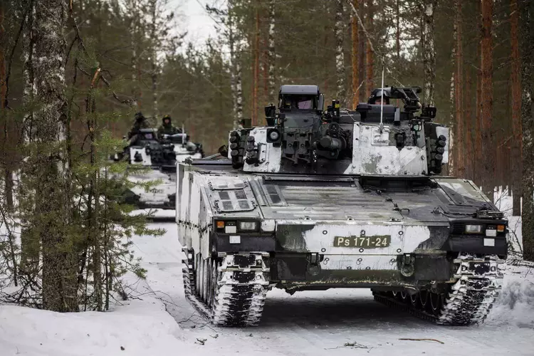 Litauen will schwedische CV90-Schützenpanzer in Serie ...