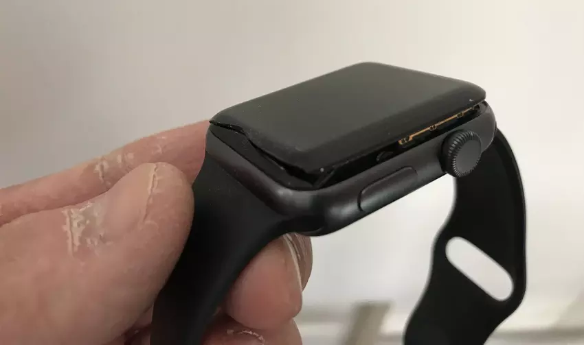 Eine geschwollene Batterie in der Apple Watch zerstört Ihre Uhr und kann zu Verletzungen führen – betrifft alle Gerätegenerationen außer der Serie 7