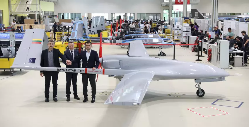 Bayraktar TB2 "Vanagas" ist bereits in Litauen angekommen und wartet auf den Versand in die Ukraine