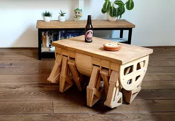 Carpentopod: ein Couchtisch, der laufen kann ...