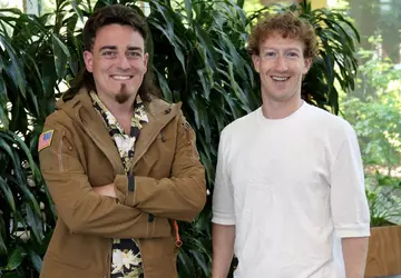 Zuckerberg und Palmer Luckey wieder zusammen: ...