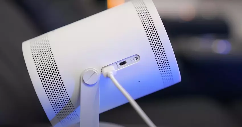 Samsung The Freestyle Tragbarer Beamer für Reisen