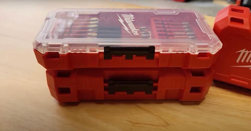 Milwaukee SHOCKWAVE 100-teiliges Impact Duty Schraubendreher-Bit-Set