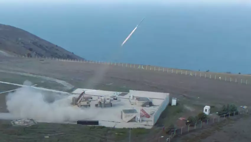 Die Türkei hat erfolgreich eine SIPER-Rakete für die Luftverteidigung getestet. Sie zerstörte eine Banshee 80-Drohne in einer Entfernung von 100 km