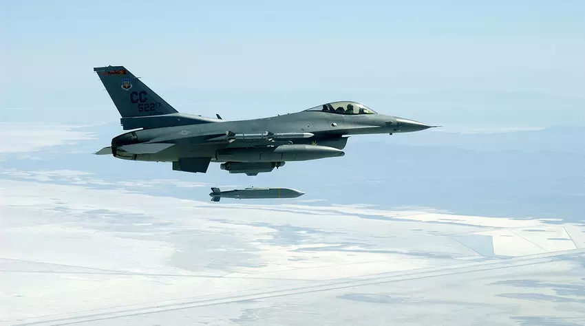 Die USA genehmigen den Verkauf von AGM-154C JSOW-Bomben im Wert von 250 Millionen Dollar an Marokko, nach HIMARS und ATACMS