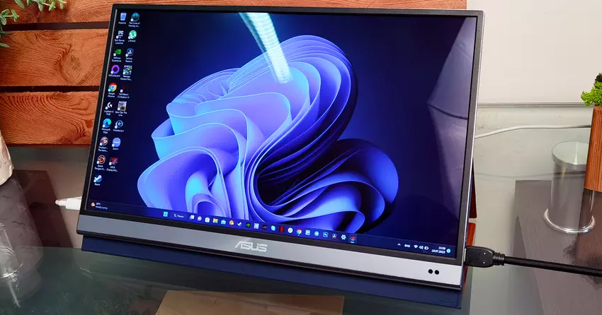 Test des tragbaren Monitors ASUS ZenScreen OLED MQ16AH mit einer hellen OLED-Matrix und einem dünnen Metallgehäuse