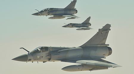 Französische Mirage 2000-5F-Kampfflugzeuge zerstören ein Dutzend Shahed-Drohnen der Houthi