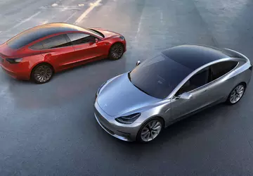 Tesla ruft fast 820.000 Fahrzeuge wegen ...