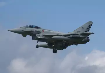 NATO versetzt Eurofighter Typhoons in Alarmbereitschaft, ...