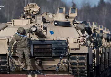 Einige US-Militärausrüstungen befinden sich bereits an ...