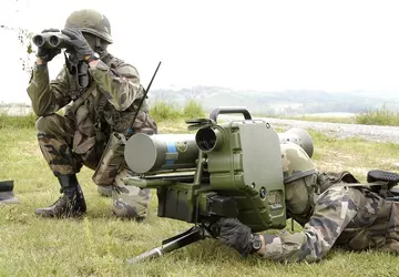 AFU setzt deutsch-französisches tragbares Panzerabwehrraketensystem MILAN ...