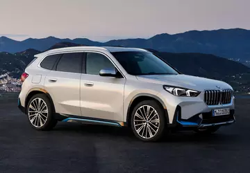 BMW iX1: Elektro-Crossover mit Allradantrieb und ...