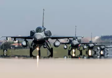 Türkei rüstet F-16-Kampfjets ohne US-Beteiligung auf ...