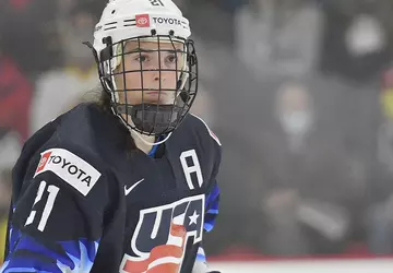 In der NHL kommen 22 Frauenmannschaften ...