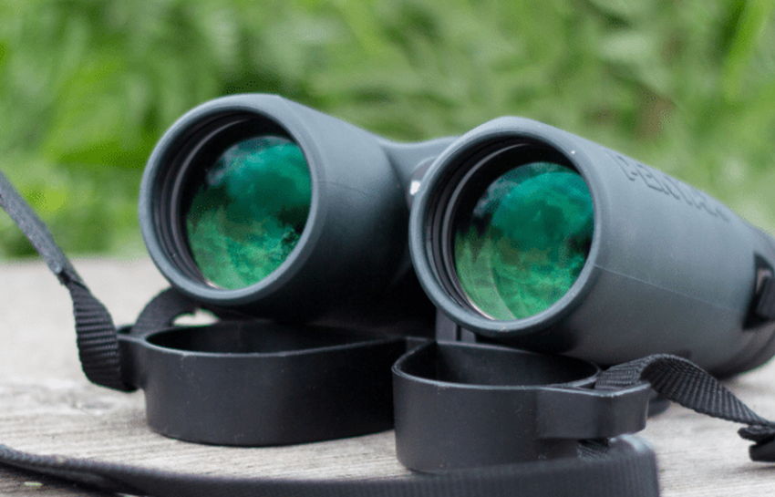 Pentax ZD 10x43 WP Dauerhaftes Fernglas