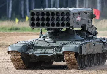 Eine 500-Dollar-FPV-Drohne zerstörte auf spektakuläre Weise ...