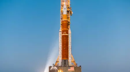 Die SLS-Rakete und das Orion-Raumschiff der NASA erhalten neue Ausrüstung für die bemannte Mission Artemis II