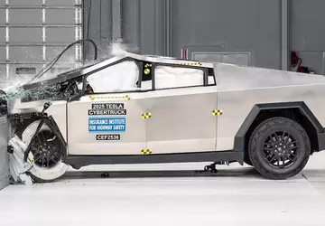 IIHS-Tests: Tesla Cybertruck schützt Passagiere gut, ...