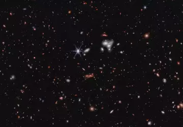 James Webb hat das älteste und ...