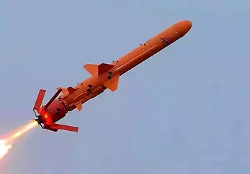 Die modifizierte ukrainische Neptun-Schiffsabwehrrakete hat ein ...