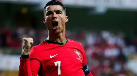 Cristiano Ronaldo startete seinen YouTube-Kanal, brach den historischen Rekord des Dienstes und erhielt einen goldenen Button - und das alles an einem Tag!