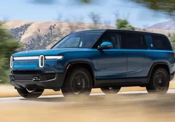 Rivian fügt Sportmodus für alle R1 ...