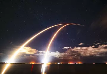SpaceX führte zwei Falcon 9-Starts mit ...