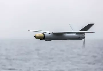 Warmate-Kamikaze-Drohnen zerstören russische Flugabwehrkanonen und Grad-Raketensysteme ...